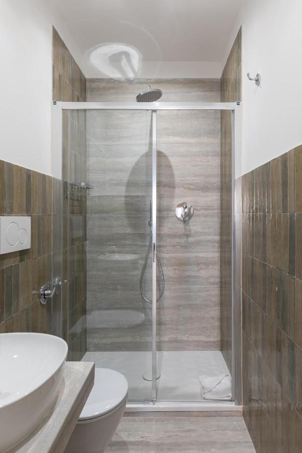 Charming Frattina - 2 Bathrooms New Apartment Rome Bagian luar foto